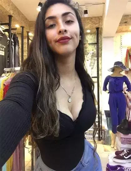 DOLLY ESCORTS KOLKATA